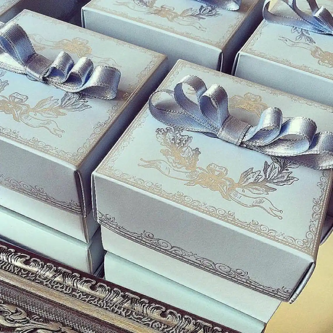 Dekoratif Karton Kutular ile Ev Dekorasyonunda Şıklık ve Fonksiyonellik Sağlayın