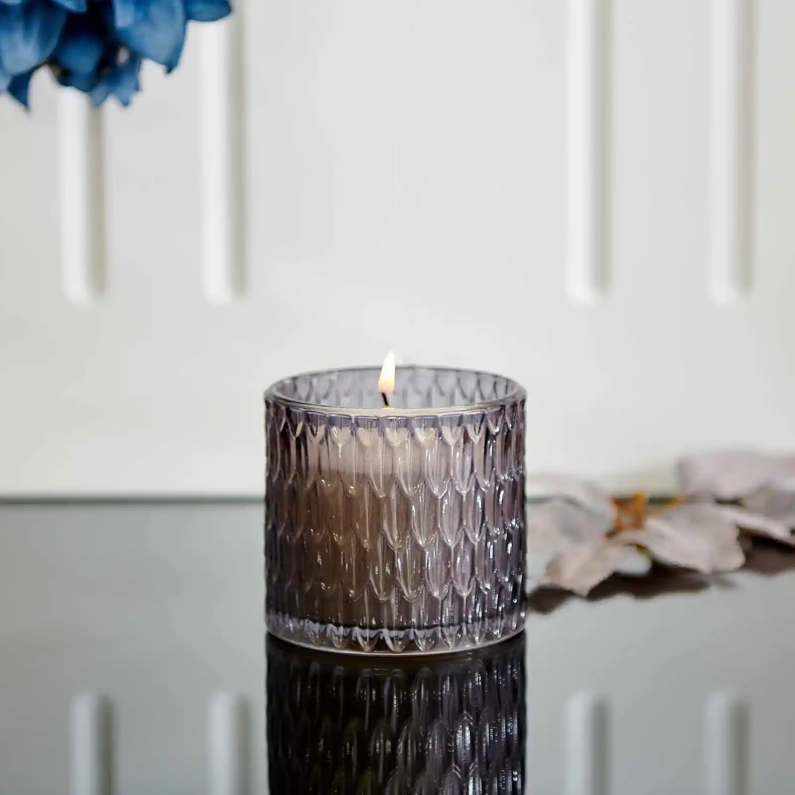 Dekoratif Kokulu Mumlar ile Evinize Sıcaklık ve Zarafet Katın