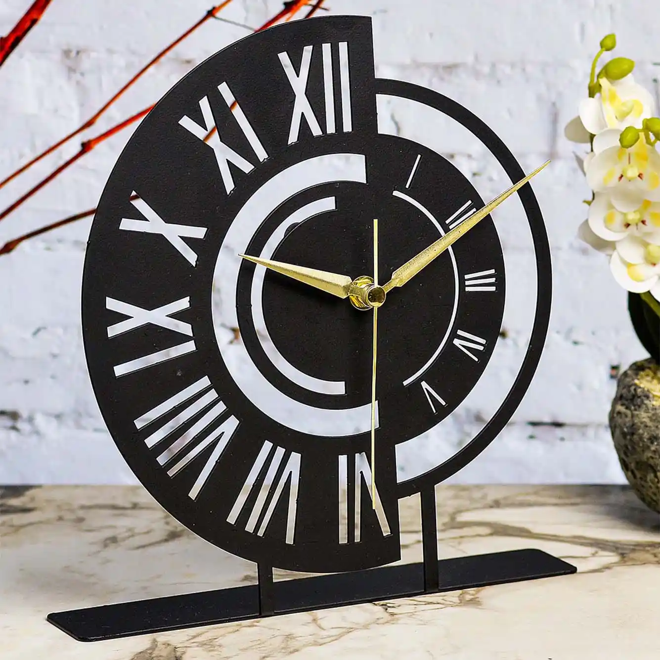 Dekoratif Masa Saatleri ile Mekânlarınızı Şıklık ve Fonksiyonellik ile Zenginleştirin