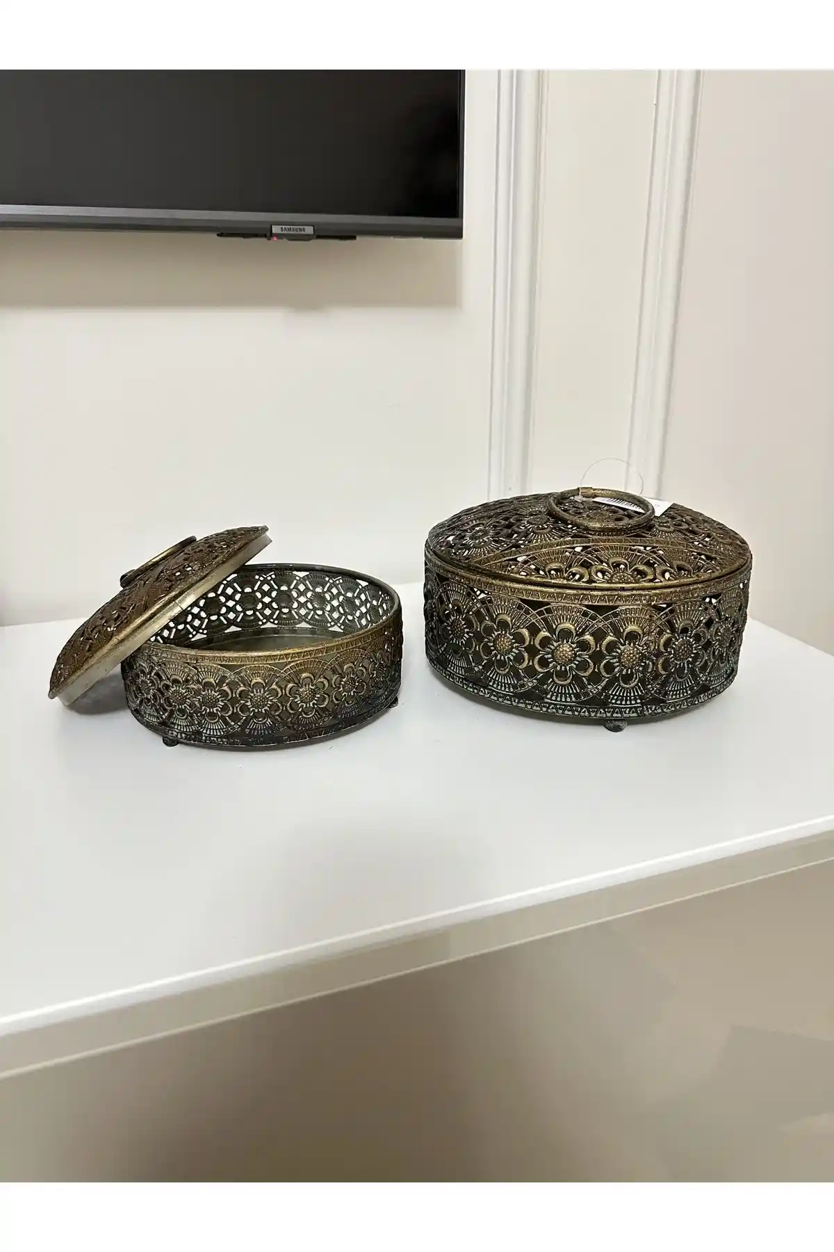 Dekoratif Metal Kutularla Ev ve Ofis Dekorasyonunda Şıklık ve İşlevsellik