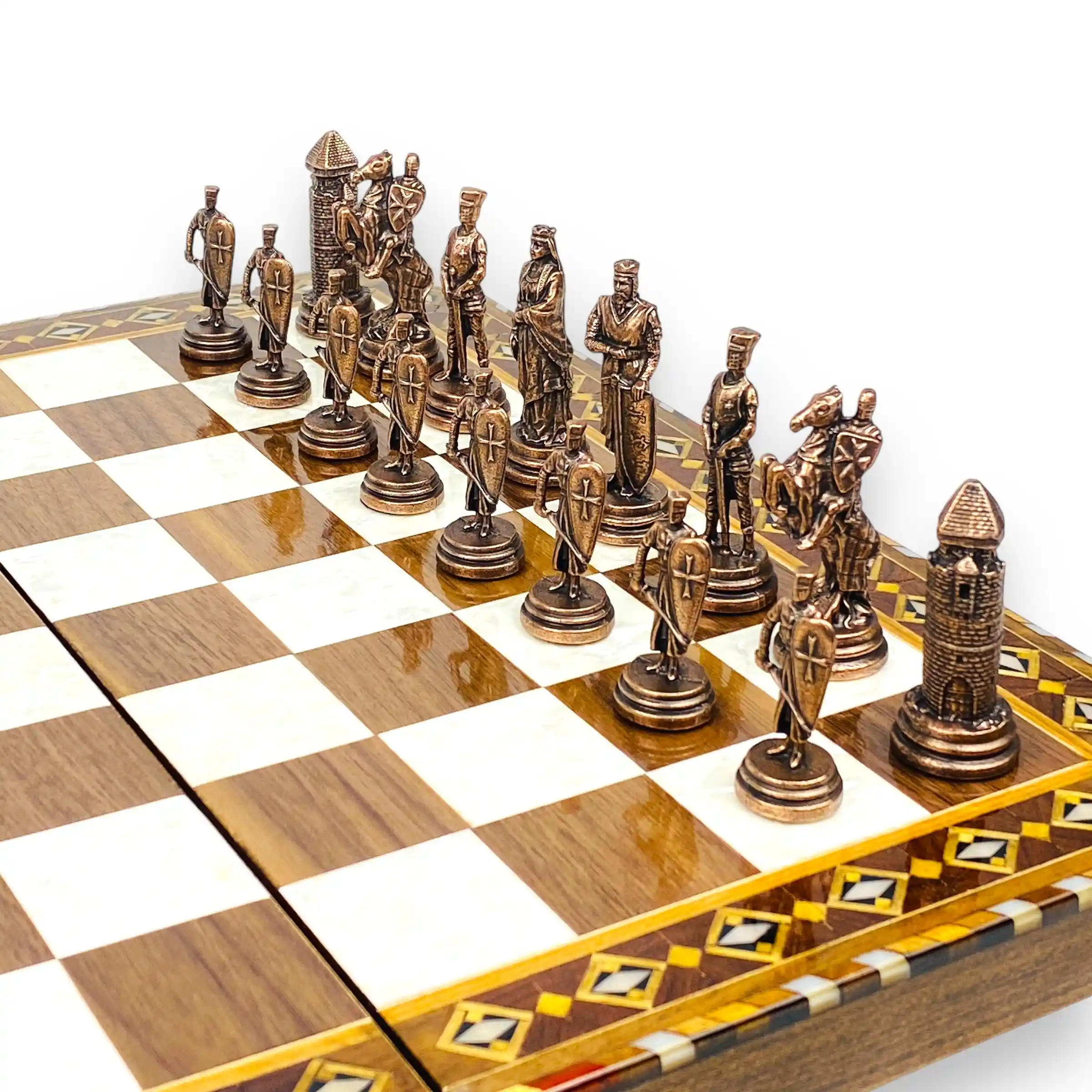 Dekoratif Satranç Setleri ile Ev ve Ofislerinize Şıklık Katmanın Yolları