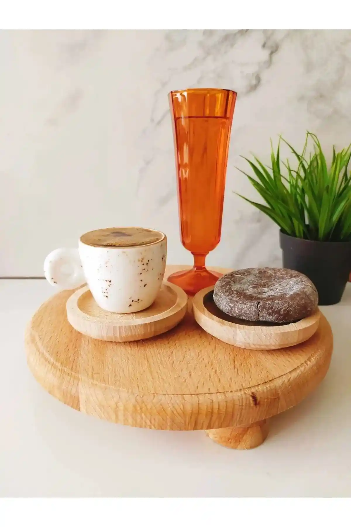 Dekoratif Sunumluklar ile Mekânlarınızı Şık ve Fonksiyonel Hale Getirin