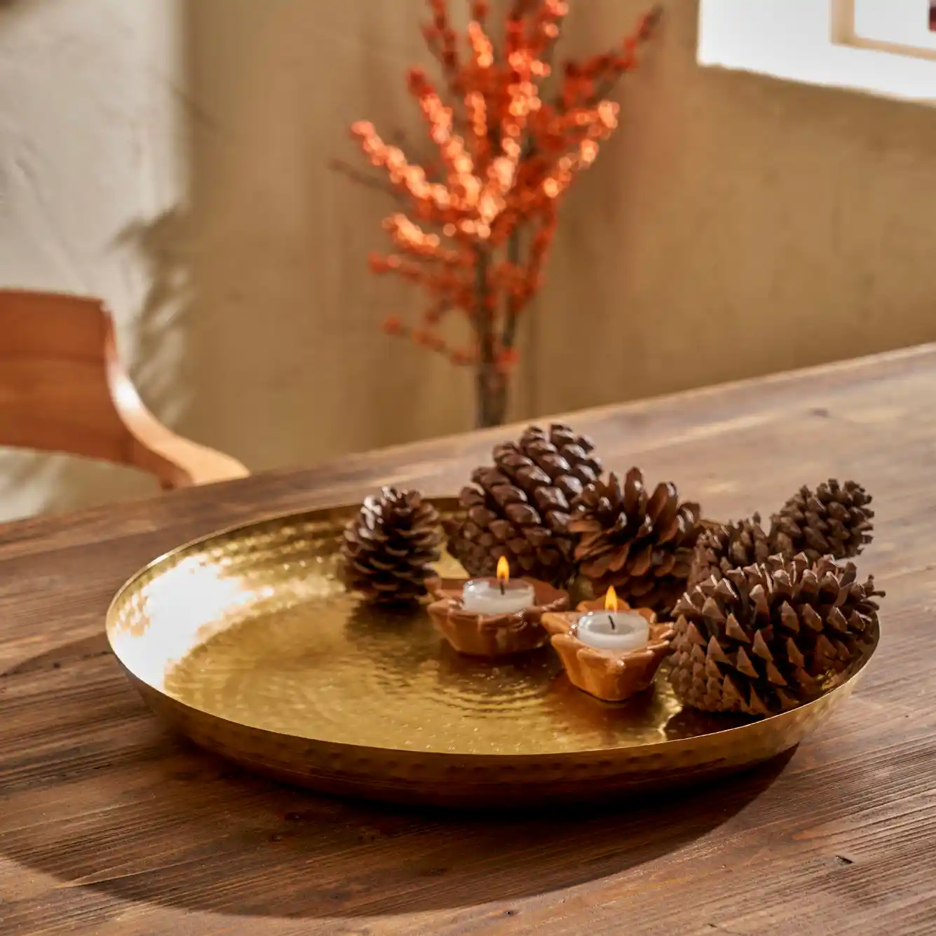 Dekoratif Tabaklar ile Mekânlarınızı Zarif ve Şık Bir Atmosfere Dönüştürün