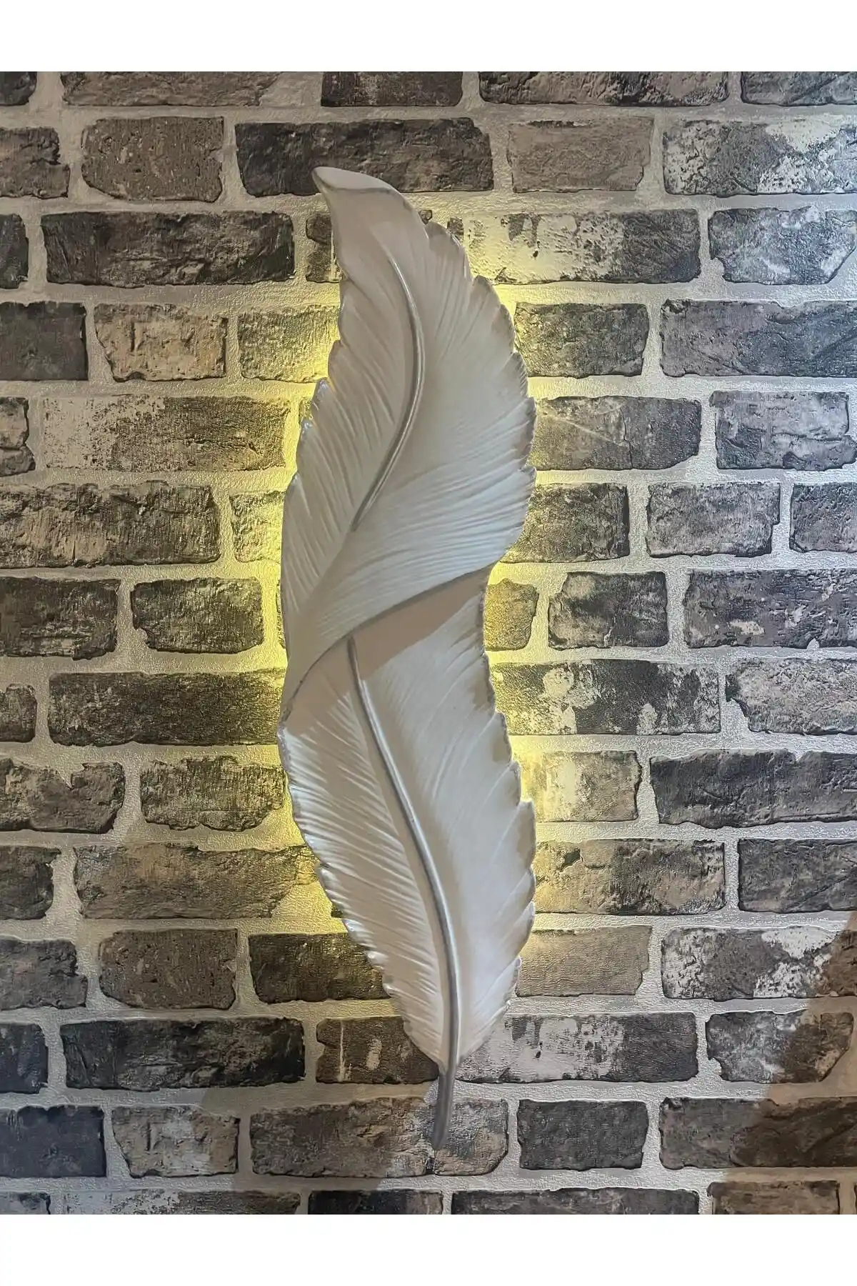 Dekoratif Tüy Aydınlatma ile Mekanlara Zarif ve Modern Dokunuşlar