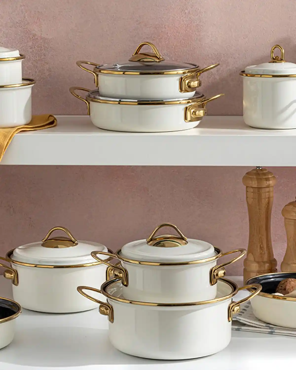 Dekoratif ve İşlevsel 3'lü Emaye Tencere Setleri ile Mutfak Şıklığını Yükseltin