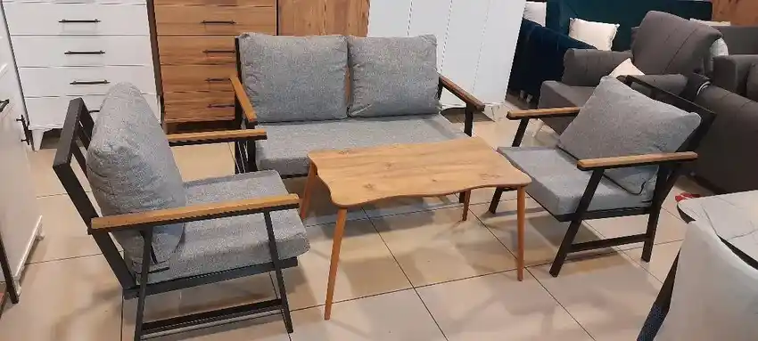 Demir Balkon Takımı Seçerken Dikkat Edilmesi Gerekenler ve Dekorasyon Fikirleri