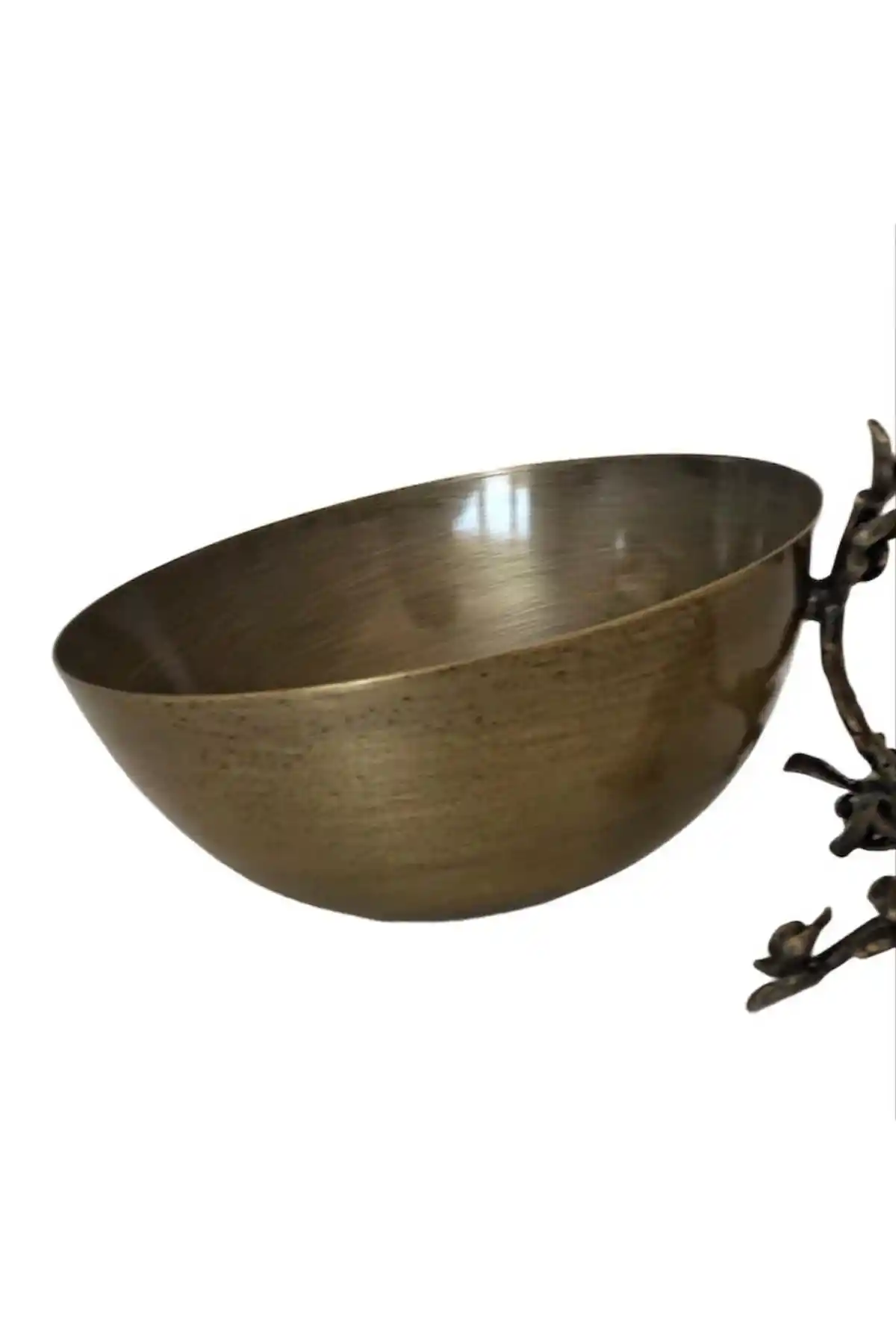 Demir Kase Dekorasyonunda Şıklık ve Fonksiyonellik: Modern ve Geleneksel Kullanım İpuçları