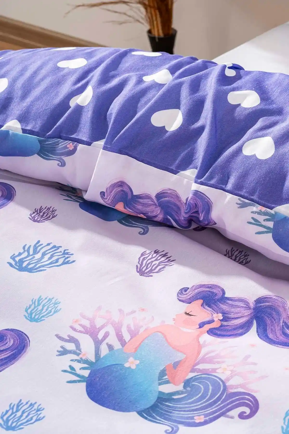 Deniz Kızı Temalı Çocuk Odası Dekorasyonu ve Nevresim Takımı Seçenekleri