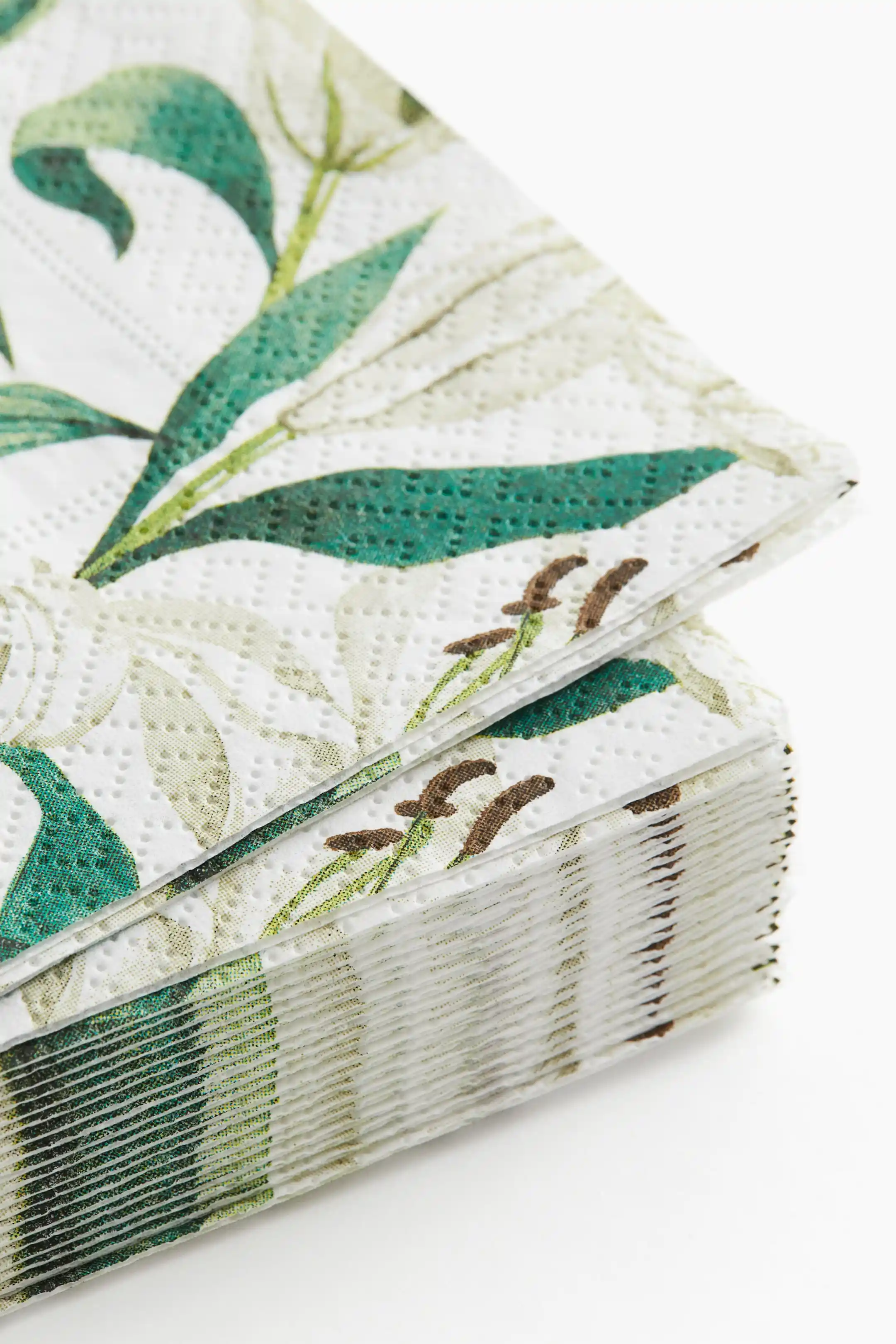 Desenli Kağıt Peçete ile Dekorasyonunuzu Şık ve Fonksiyonel Hale Getirin