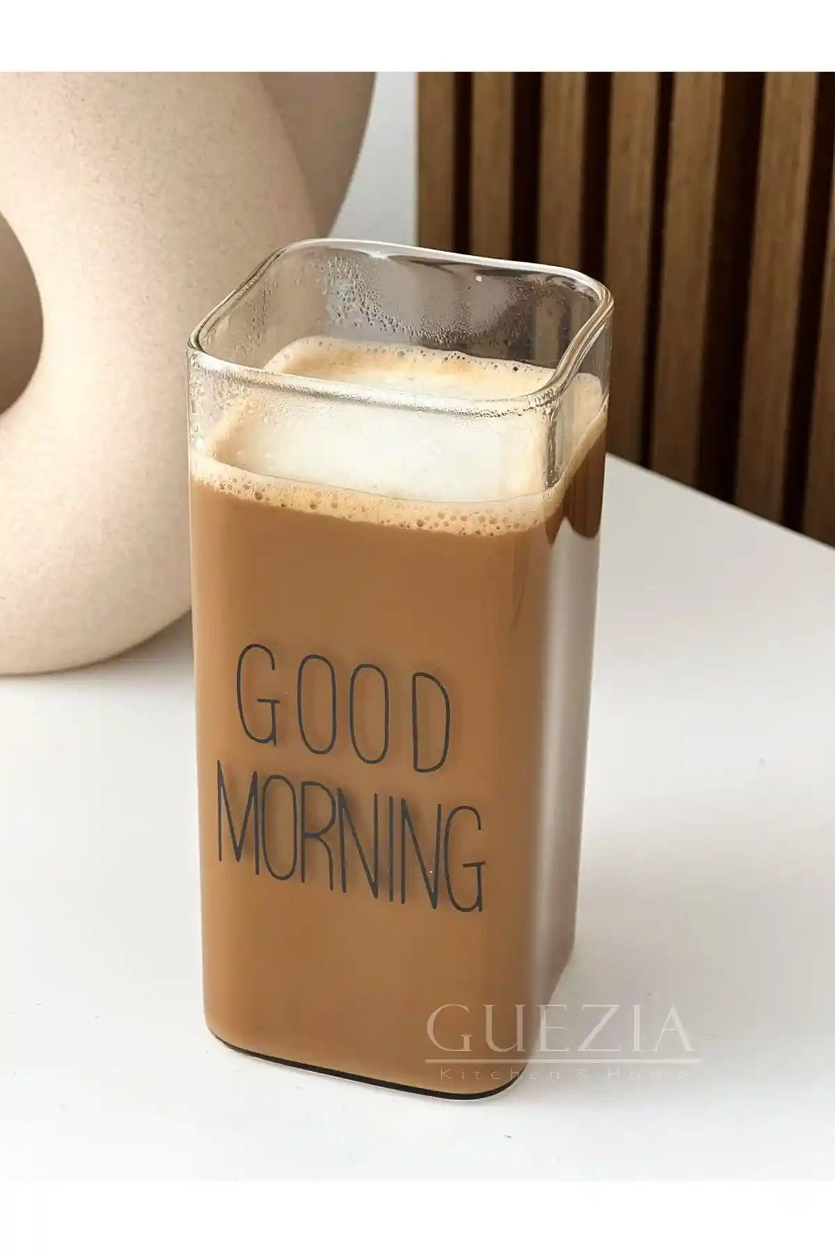 Dikdörtgen Bardaklar: Modern ve Çok Yönlü Tasarımlarla Mekanlarınızı Yenileyin