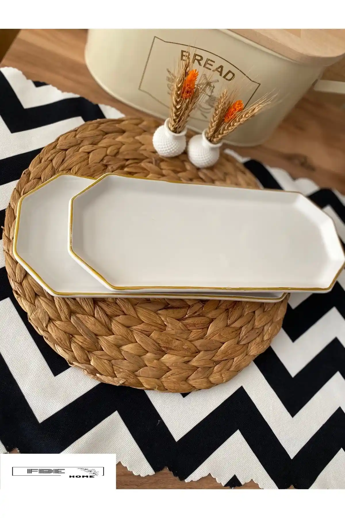 Dikdörtgen Servis Tabağı ile Modern ve Şık Sofra Dekorasyonu Nasıl Yapılır