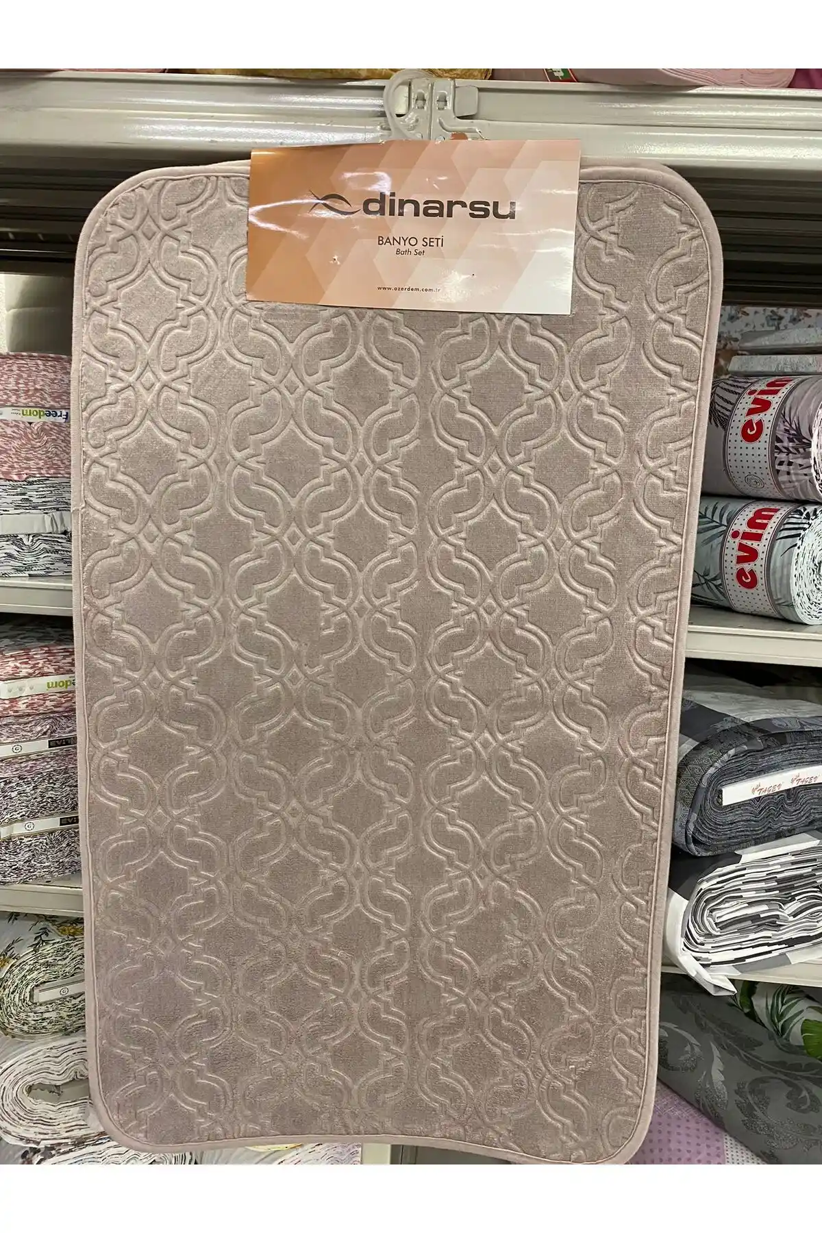 Dinarsu Banyo Setleri ile Dekorasyonunuzu Şıklık ve Fonksiyonellik İle Tamamlayın