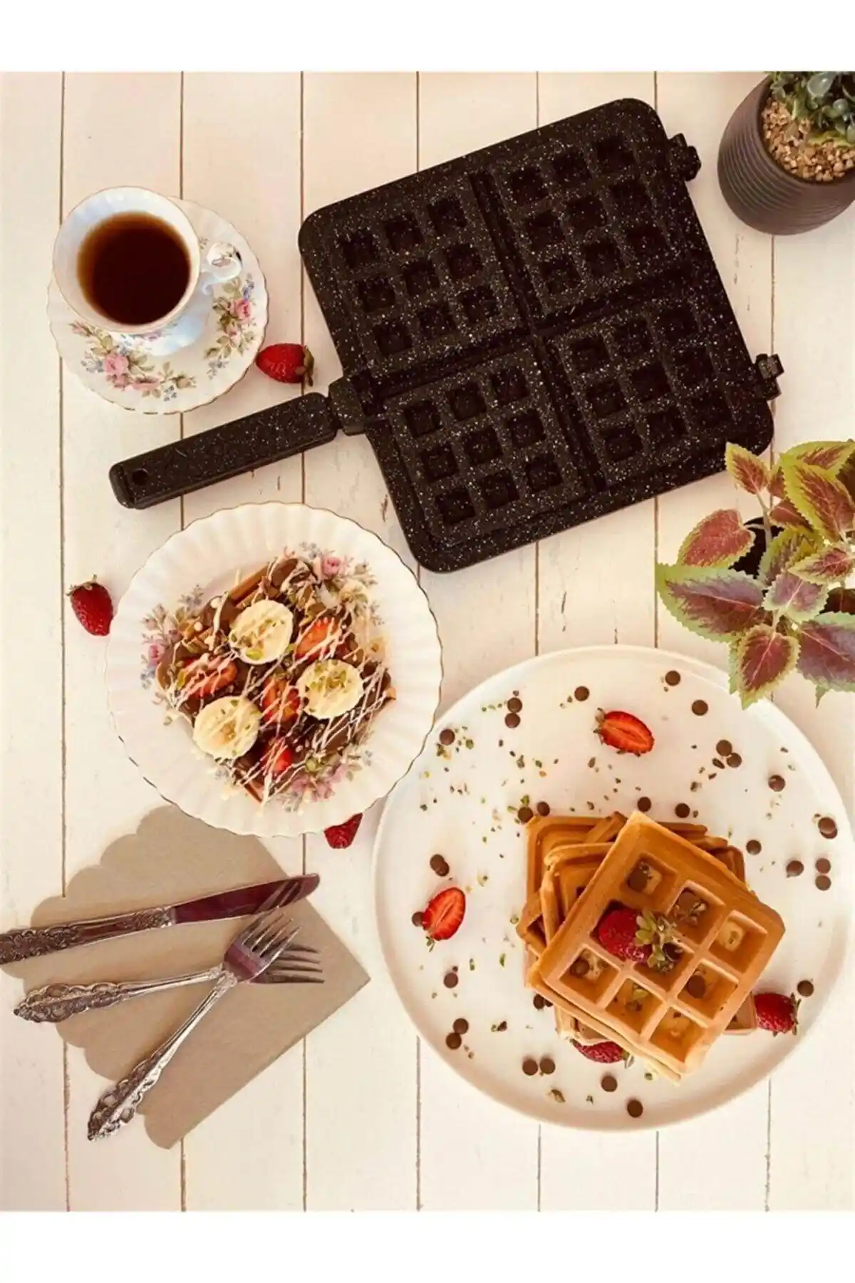 Döküm Waffle Tavası ile Mutfakta Estetik ve İşlevselliği Bir Arada Yakala