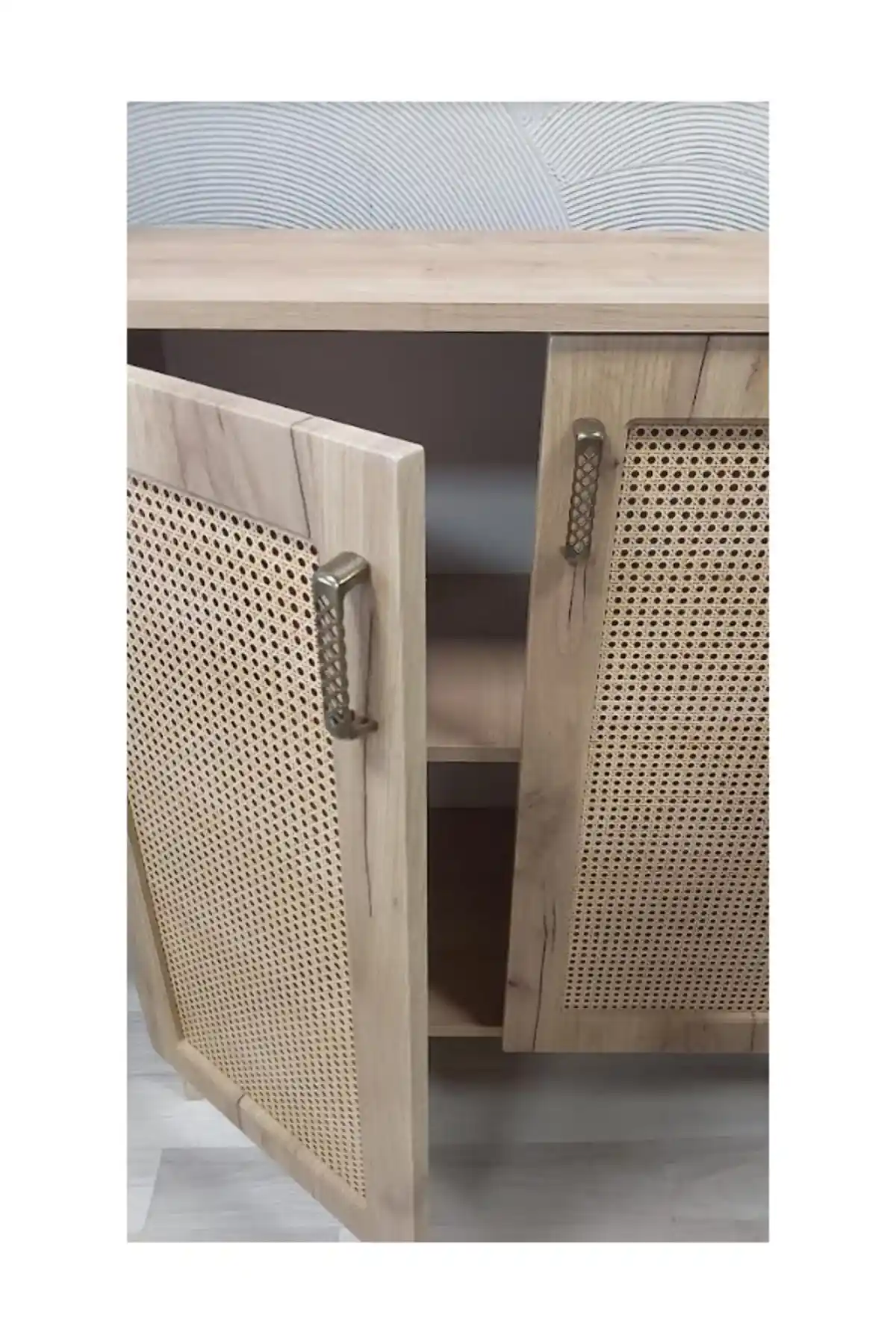 Dolap Kaplama Folyosu ile Dekorasyonda Ekonomik ve Modern Yenileme Çözümü