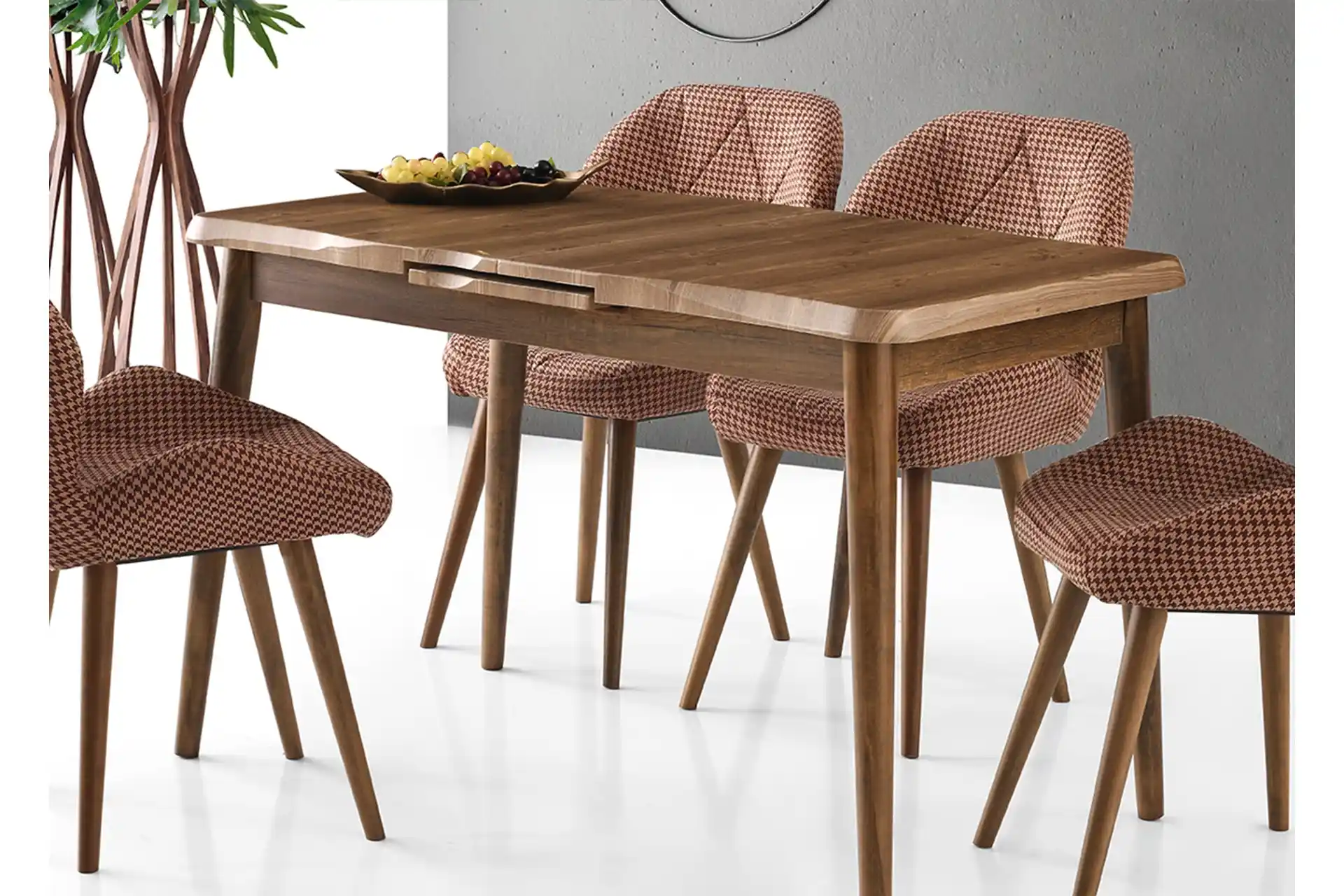 Dört Kişilik Mutfak Masası Seçimi ve Dekorasyon İpuçları