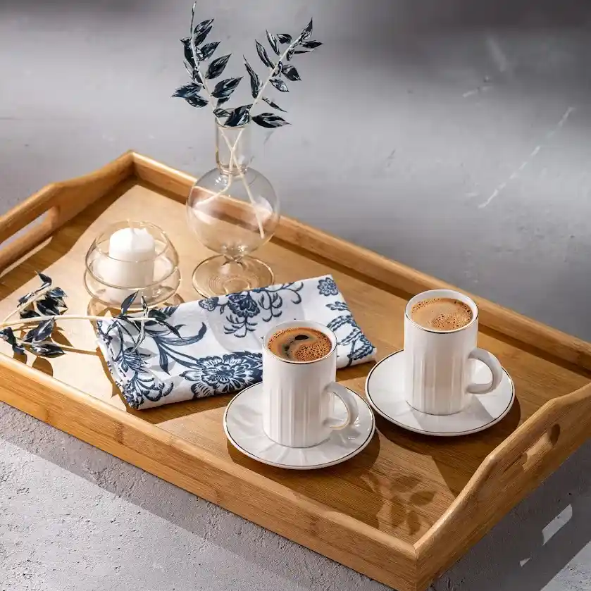 Double Kahve Fincanı Dekorasyonunda Zarafet ve Fonksiyonelliğin Buluşması