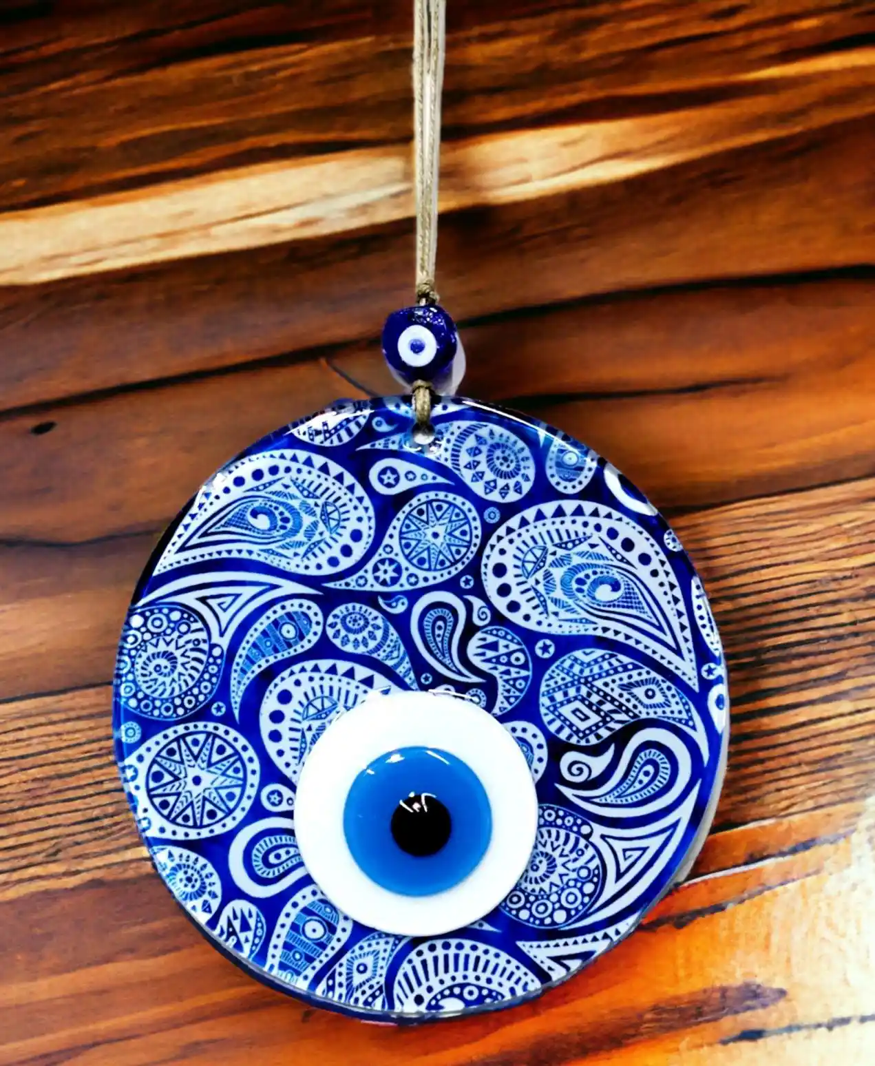 Duvar Nazar Boncuğu Dekorasyonunda Koruyucu ve Estetik Unsurların Kullanımı