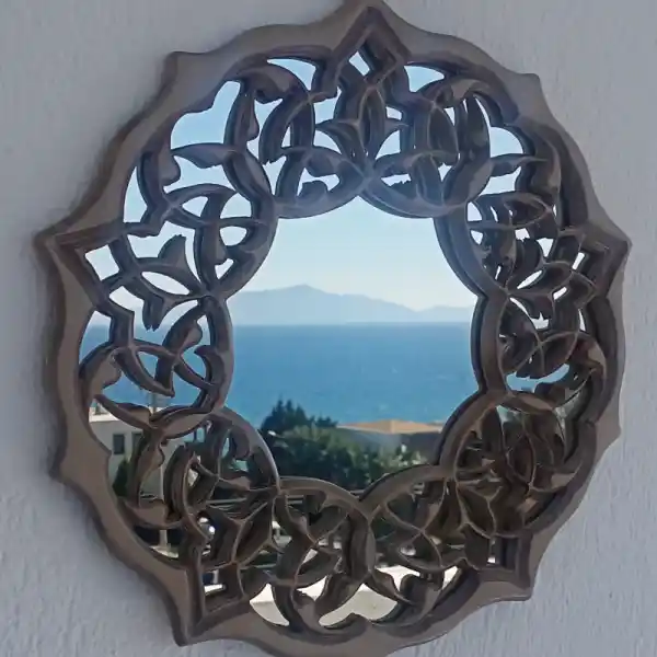 Duvar Süsünde Ayna: Estetik ve Fonksiyonellik Dengesiyle Dekorasyon İpuçları