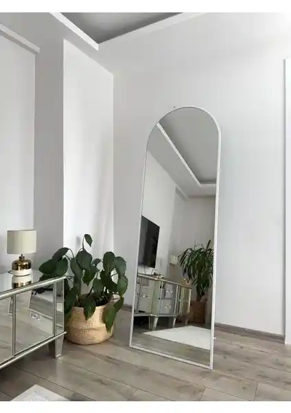 Effe Yapı Dekor Beyaz Metal Çerçeveli 180x60 cm Ayaklı Boy Aynası Detayları