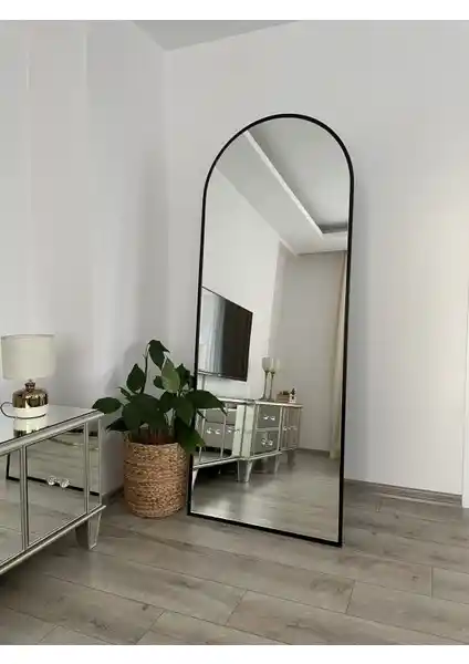 Effe Yapı Dekor Siyah Metal Çerçeveli 180x70 cm Ayaklı Modern Boy Aynası
