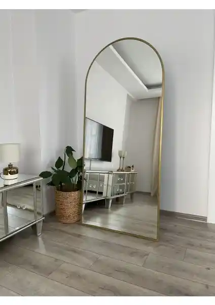 Effe Yapı Dekor ve Ersan Dizayn Ayaklı Aynalar Karşılaştırması ve Özellikleri