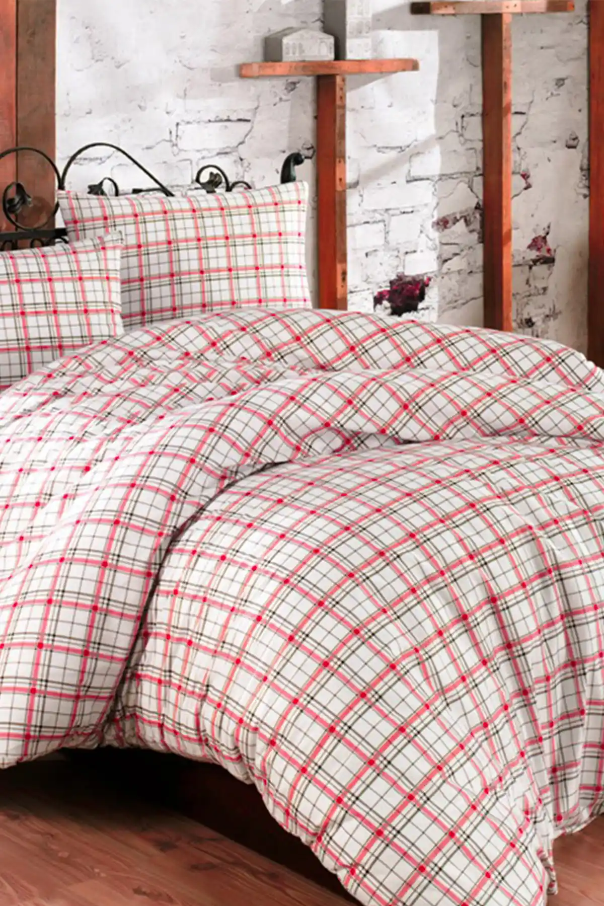 Ekose Nevresimlerle Yatak Odası Dekorasyonunu Şık ve Konforlu Hale Getirin