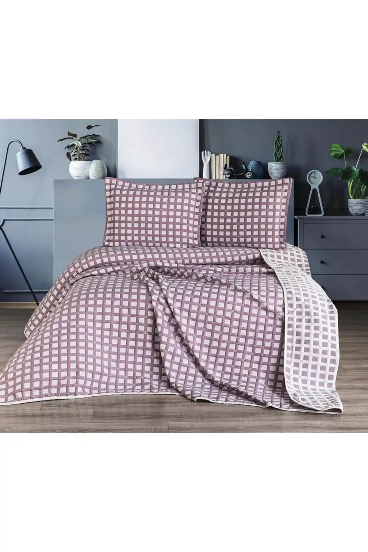 Ekose Yatak Örtüsü ile Odalarınıza Şıklık ve Konfor Katın Değişen Dekorasyon Trendleri