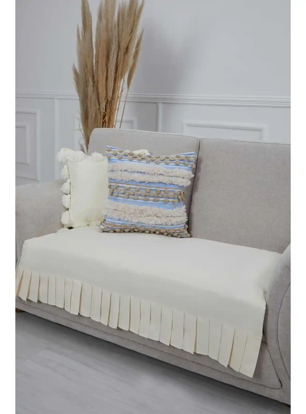 Ekru Koltuk Örtüsü ile Ev Dekorasyonunda Zarafet ve Şıklık Yaratma Rehberi