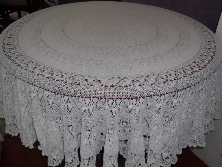 El İşçisi Masa Örtüsü Modelleriyle Evinize Sıcaklık ve Şıklık Katın