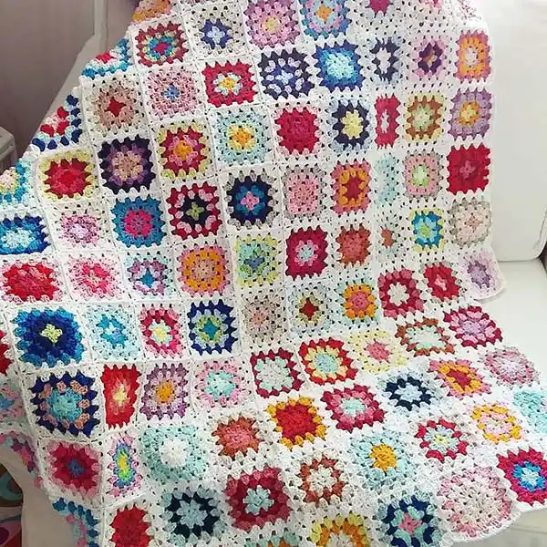 El Örgüsü Battaniye Modelleri ile Dekorasyonunuzu Zenginleştirin ve Sıcaklığı Artırın