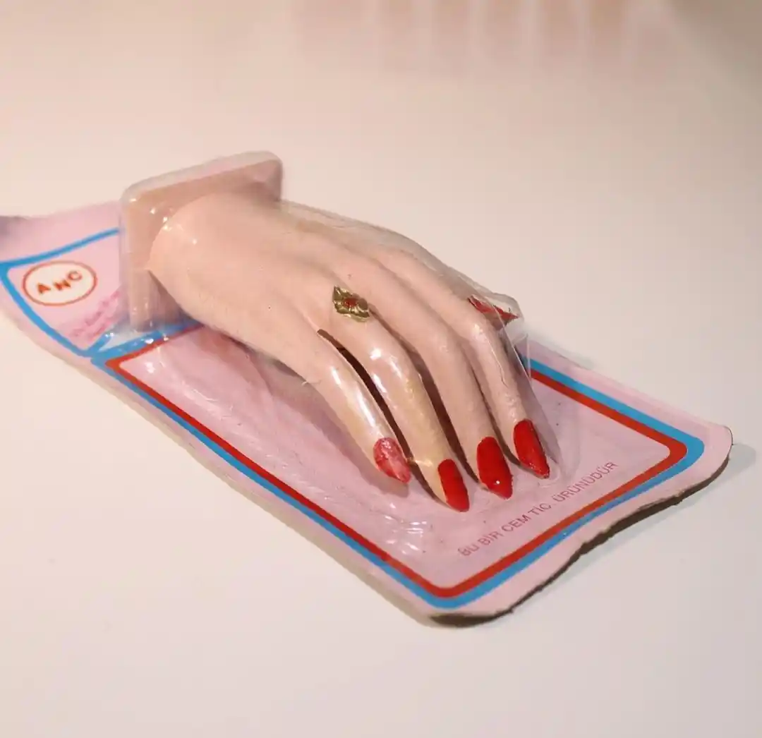 El Şeklinde Sabunluklar: Modern ve Dekoratif Banyo Aksesuarları Seçenekleri