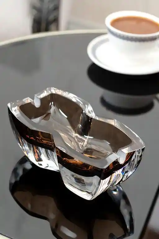 El Yapımı Cam ile Dekorasyonda Zarafet ve Doğallığın Buluşması