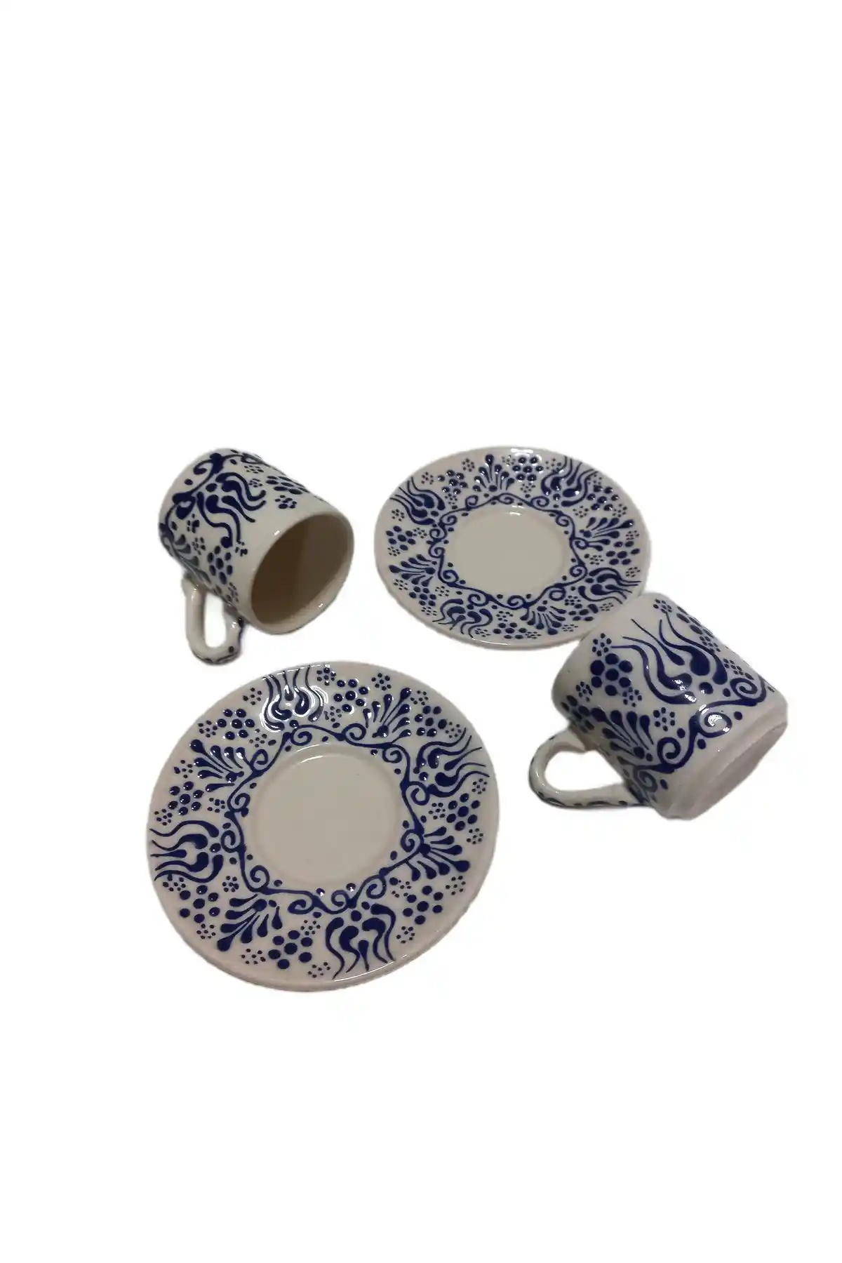 El Yapımı Çini Kahve Fincanlarıyla Dekorasyonda Geleneksel ve Sanatsal Dokunuşlar