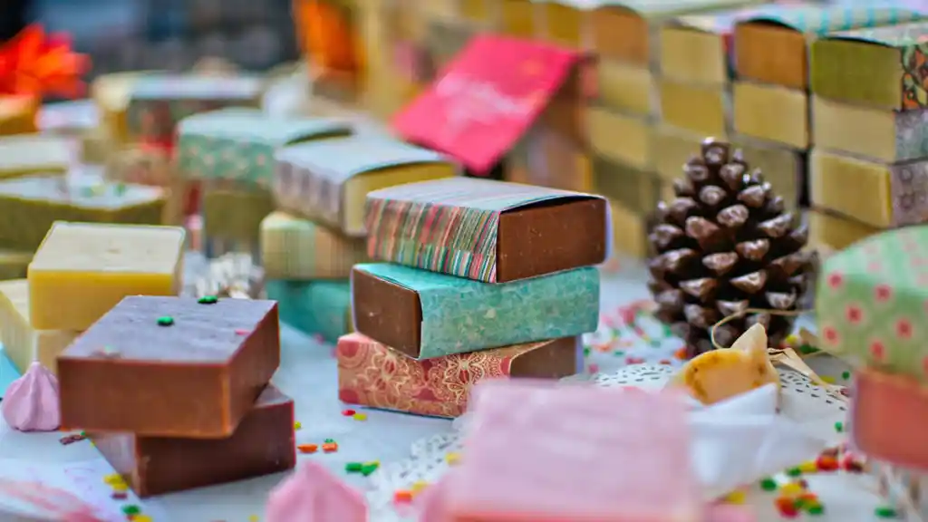 El Yapımı Dekoratif Ürünlerle Evinize Sıcaklık ve Özgünlük Katmanın Yolları