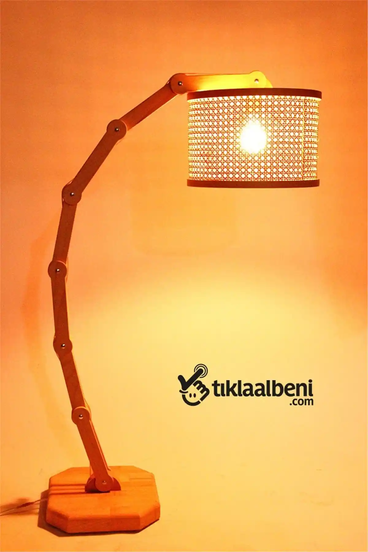 El Yapımı Lambaderlerle Dekorasyonunuza Sıcaklık ve Zarafet Katın