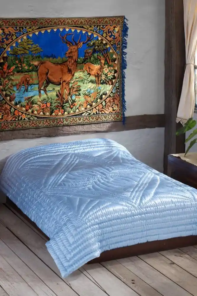 El Yapımı Saten Yorgan Fiyatları ve Dekorasyonda Şıklık Analizi