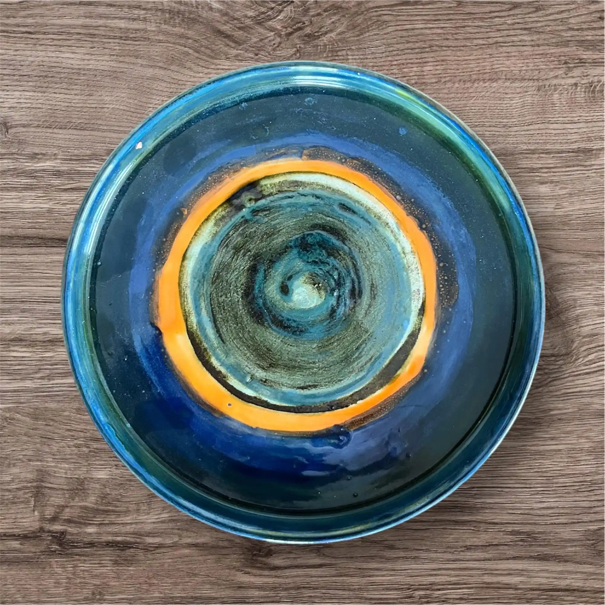 El Yapımı Seramik Tabaklar ile Dekorasyonda Zarafetin Yeni Yüzü