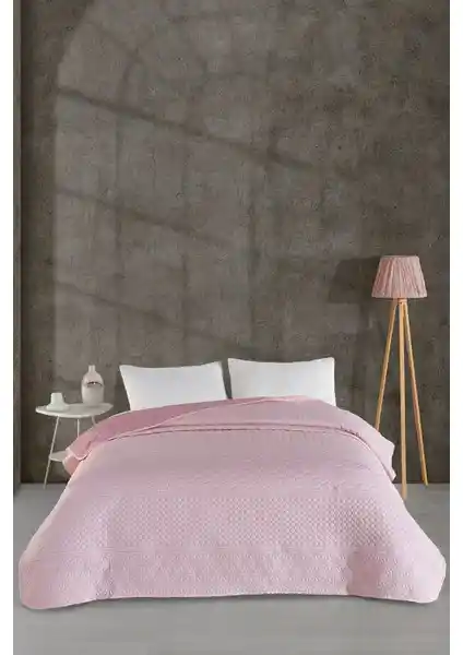 Elart Doremi Yatak Örtüsü: Şık ve Çok Yönlü Kullanım İmkanı Sunan Modern Tasarım