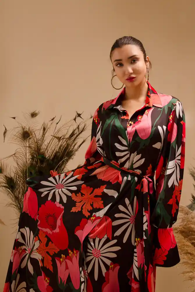 Elbiselerin Dekorasyonda Kullanımı ve Çiçek Sepeti ile Yenilikçi Tasarımlar