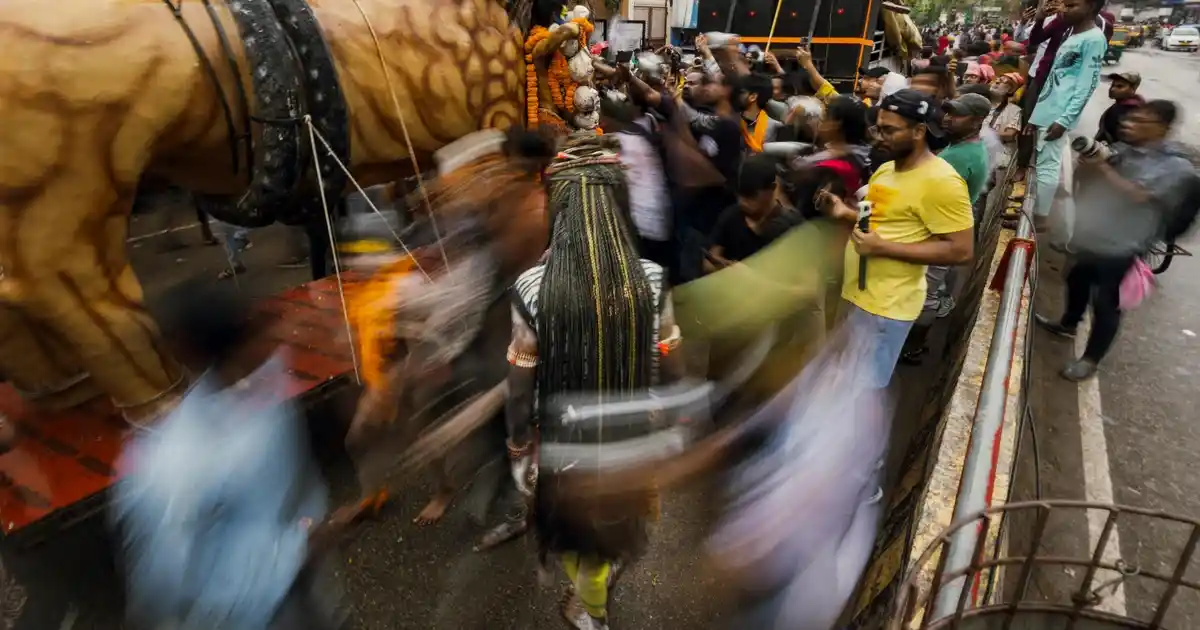 Elmas ve Zümrüt Yüzüklerle Dekorasyonda Zarafet ve Şıklık Yaratma Yolları