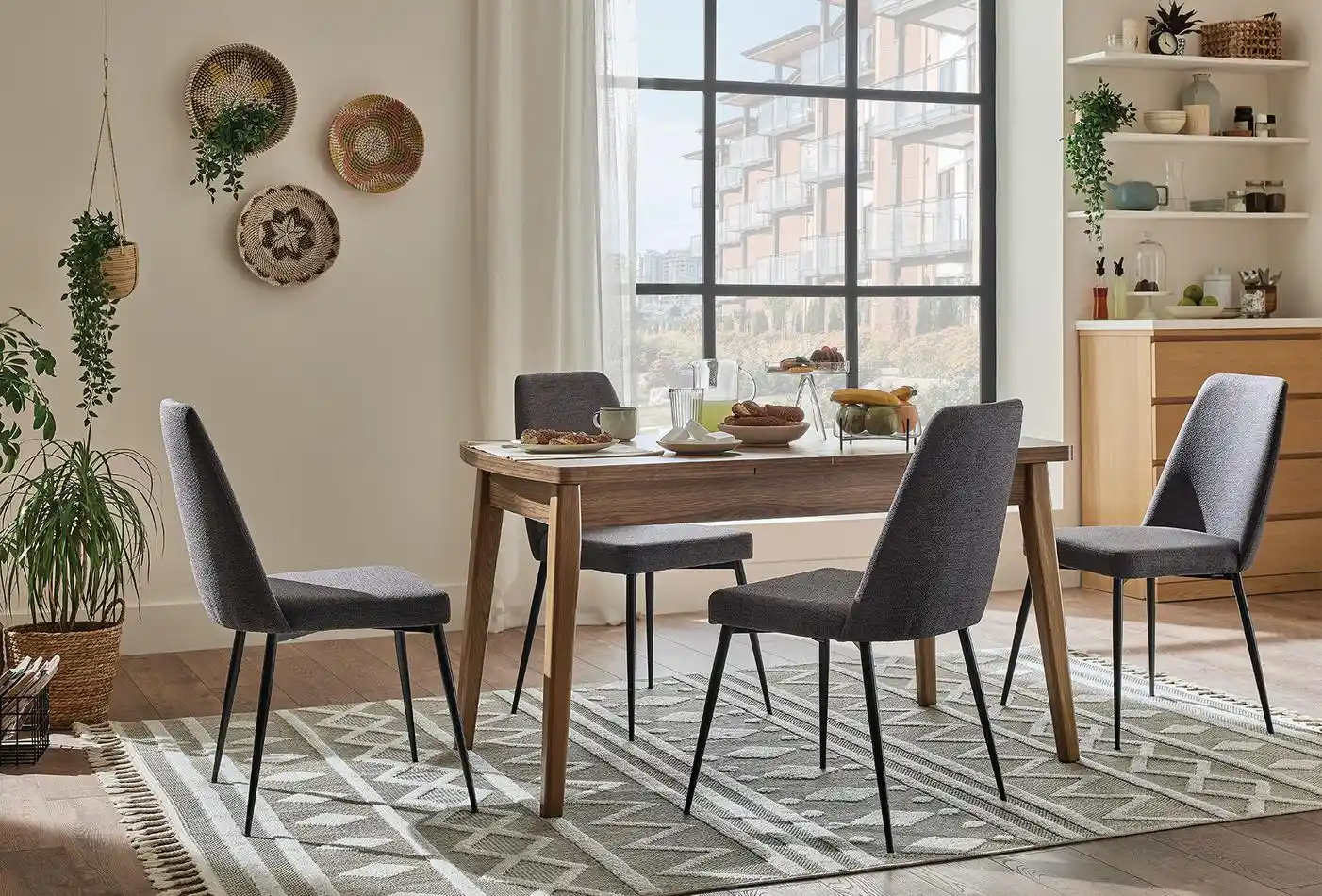 Elsa Masası Dekorasyon İpuçları ve Kullanım Alanları Hakkında Detaylı Bilgi