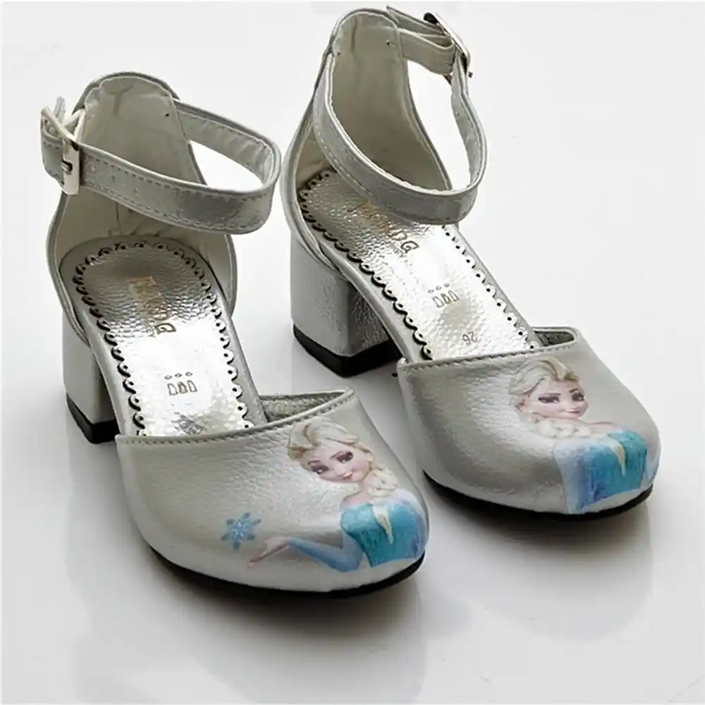 Elsa Topuklu Ayakkabılar ve Dekorasyon İpuçlarıyla Şıklık ve Konforu Birleştirme