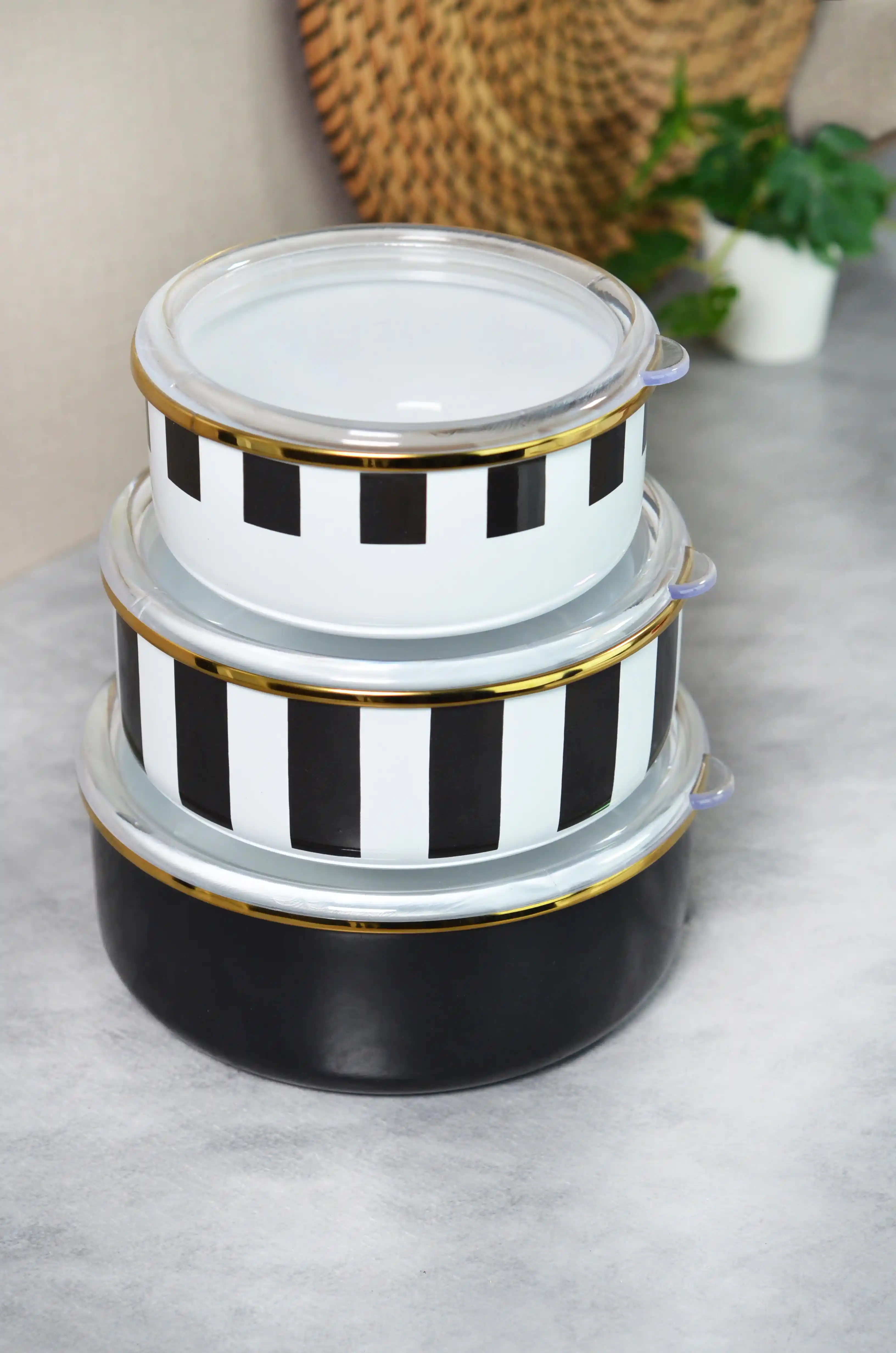 Emaye Saklama Kabı Dekorasyonda Estetik ve Fonksiyonelliğin Birleşimi