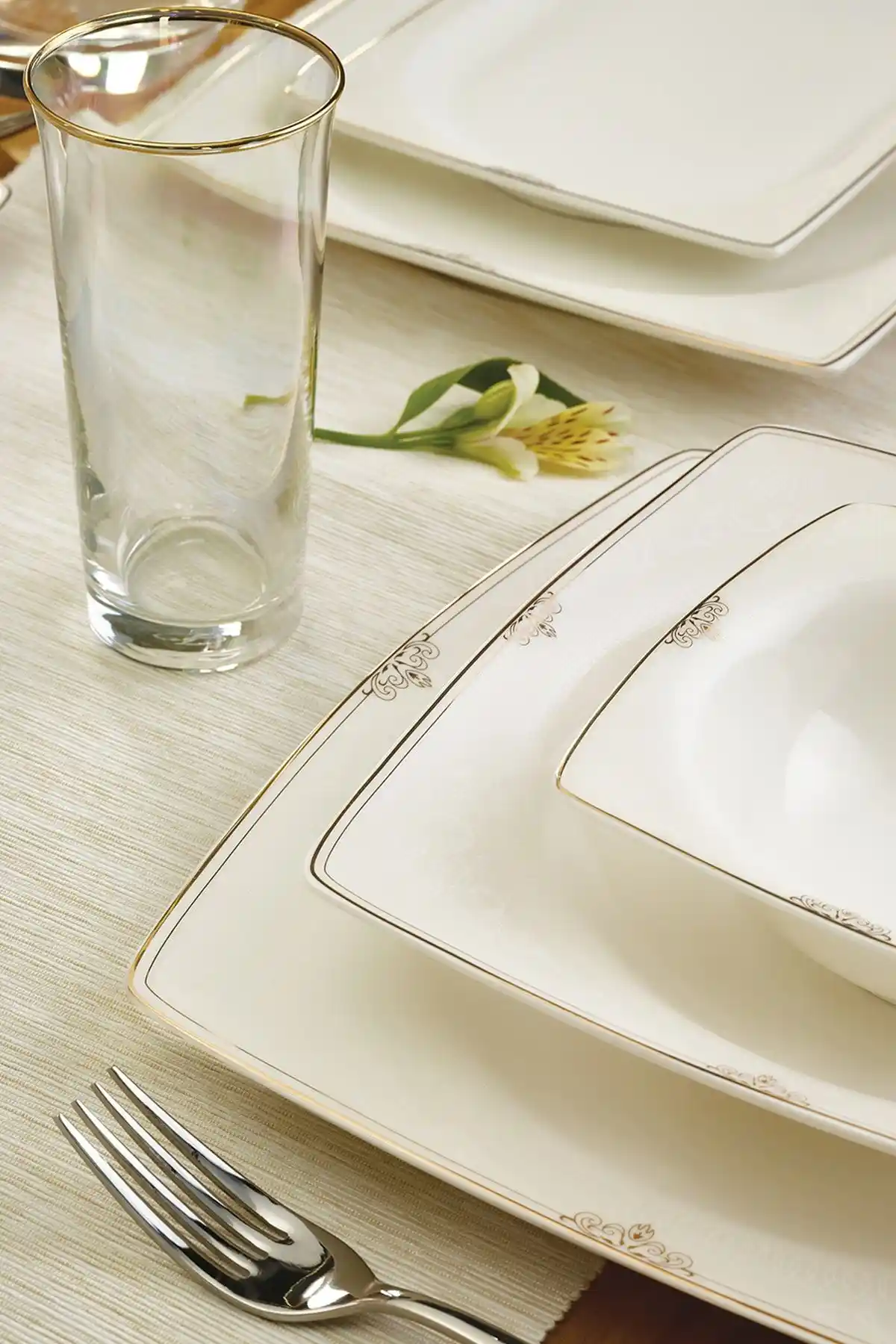 Emsan Estiva Yemek Takımı ile Modern ve Dayanıklı Mutfak Dekorasyonu