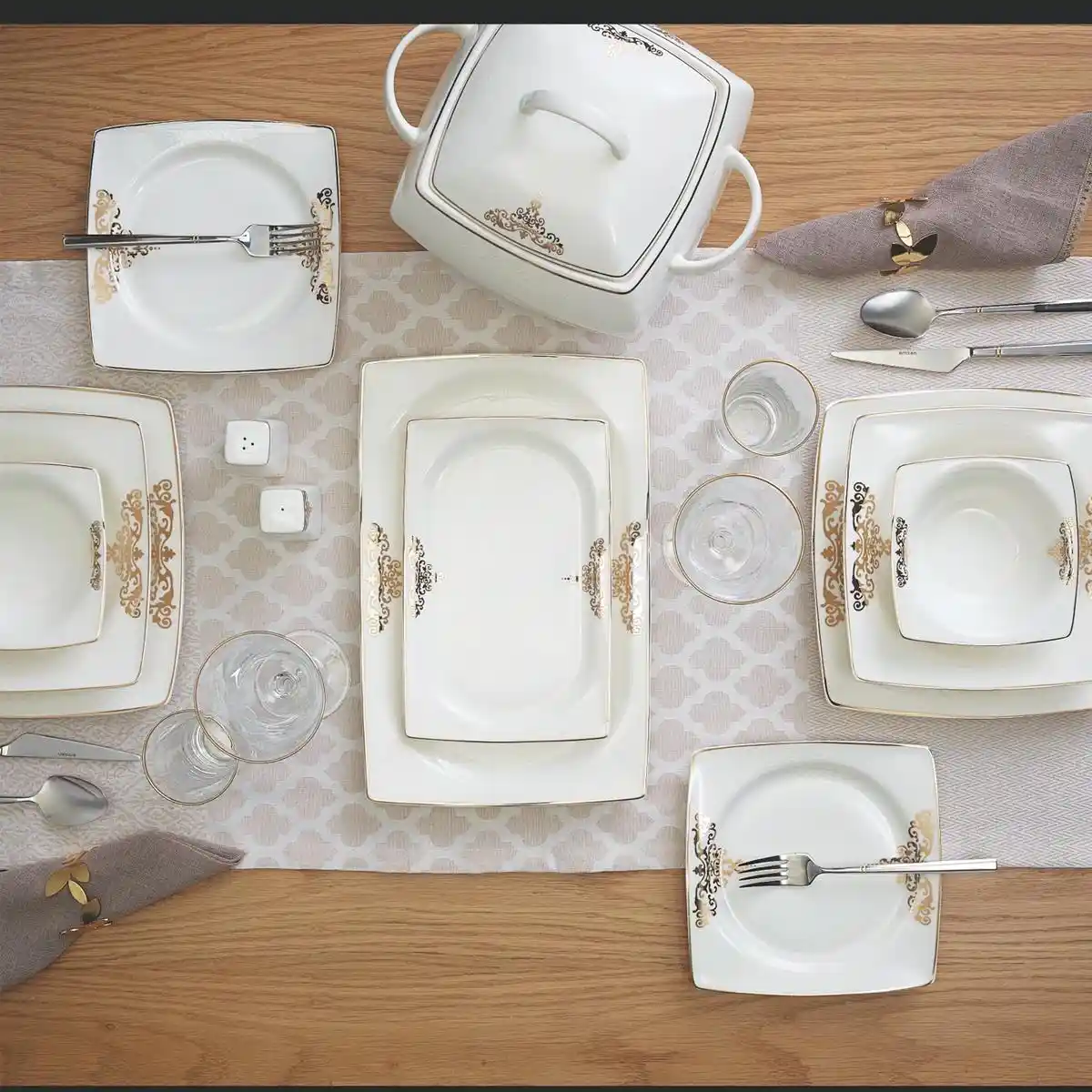 Emsan Fine Bone 61 Parça Yemek Takımı ile Şık ve Dayanıklı Sofralar Yaratın