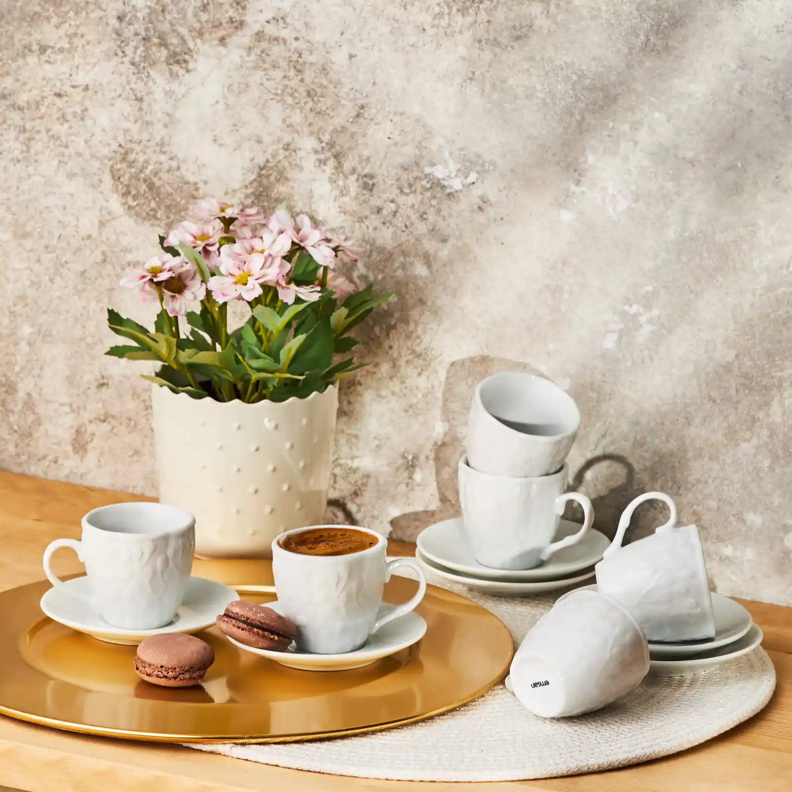 Emsan İstinye Fincan Takımıyla Dekorasyonunuza Zarif ve Fonksiyonel Dokunuşlar Ekleyin