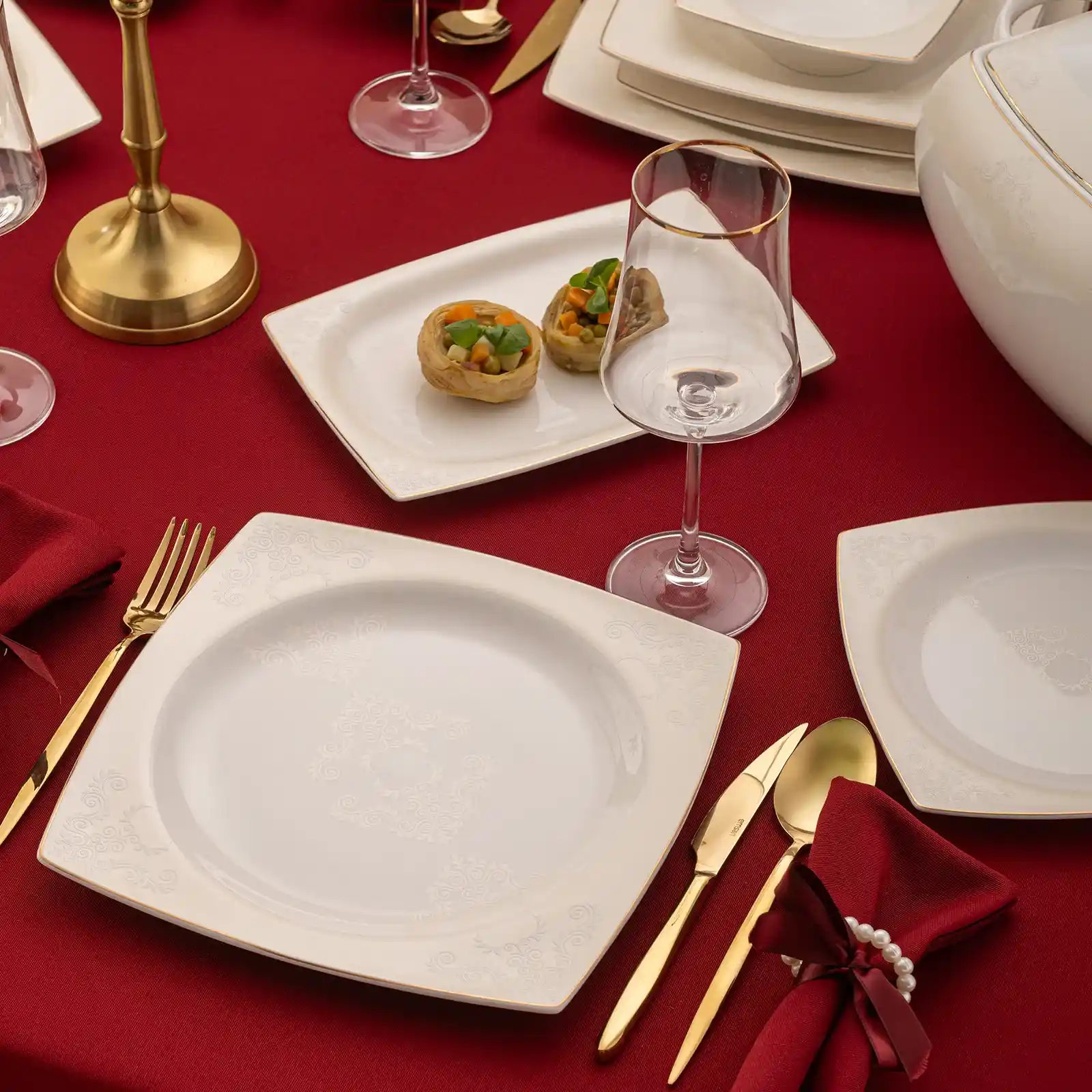 Emsan Sedef Fine Bone 60 Parça Kare Yemek Takımı ile Şık Sofralar Yaratın