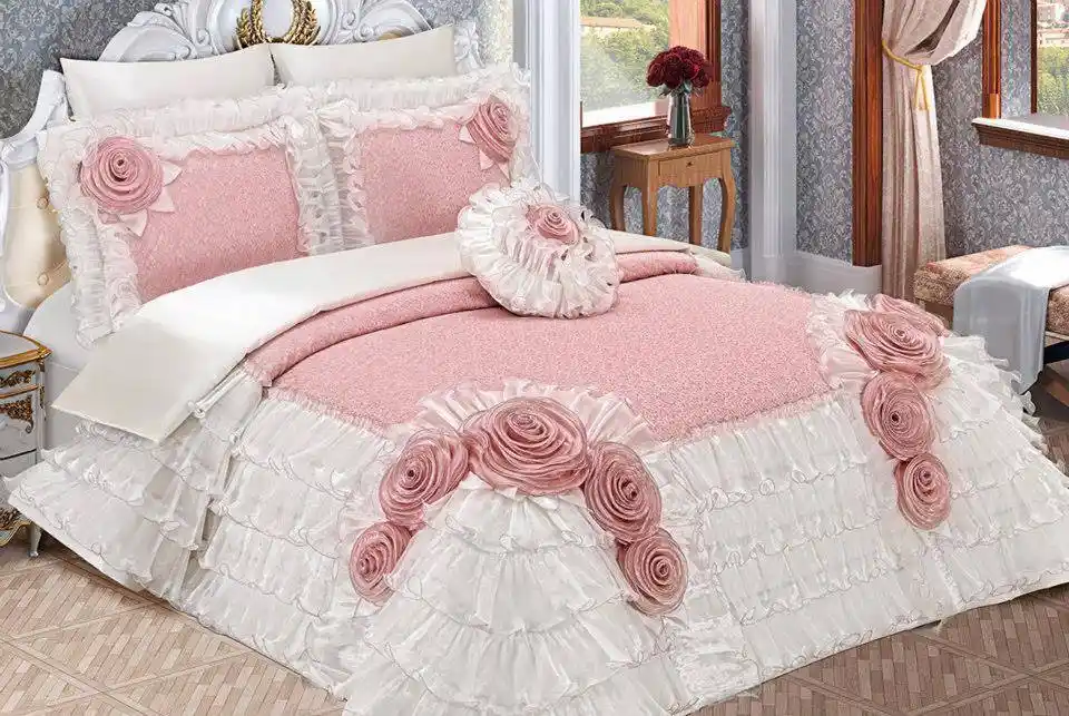 En Kaliteli Yatak Örtüleri: Dekorasyon ve Konforun Anahtarı Yatak Odası Seçenekleri