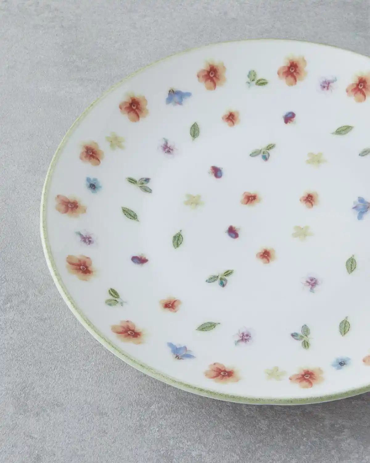 English Home 6'lı Pasta Tabağı Setleri ile Sofralarınıza Şıklık Katın