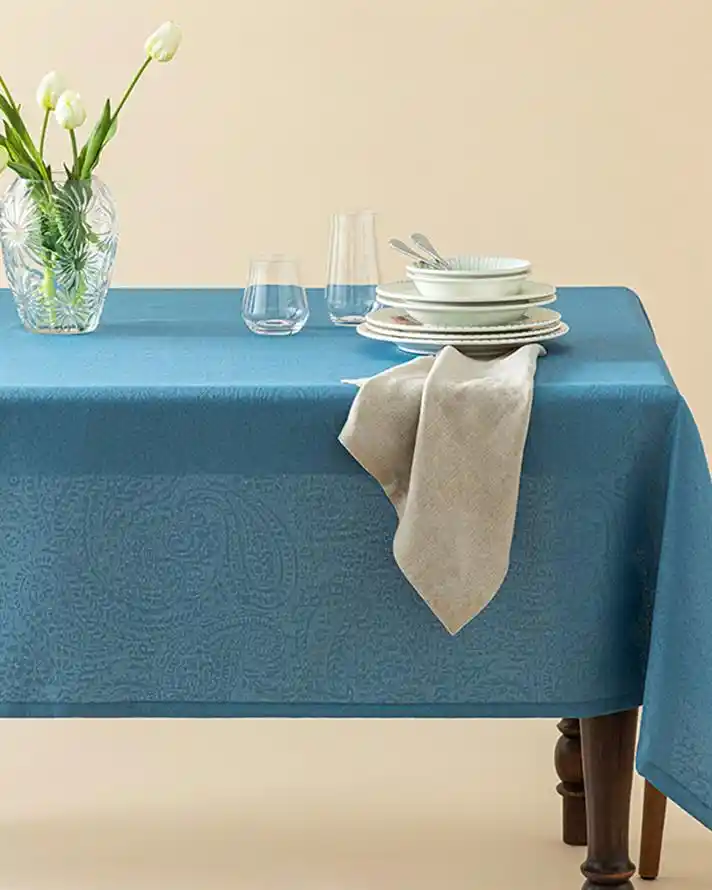 English Home Dertsiz Masa Örtüleri ile Şıklık ve Pratikliği Bir Arada Yakalayın